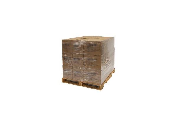 عکس پالت استرچ شده با دستگاه استرچ پالت در زمینه سفید